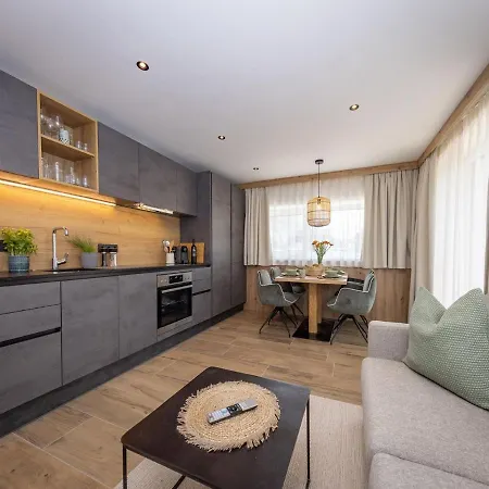 Lenni's Apartments-2 By Interhome *