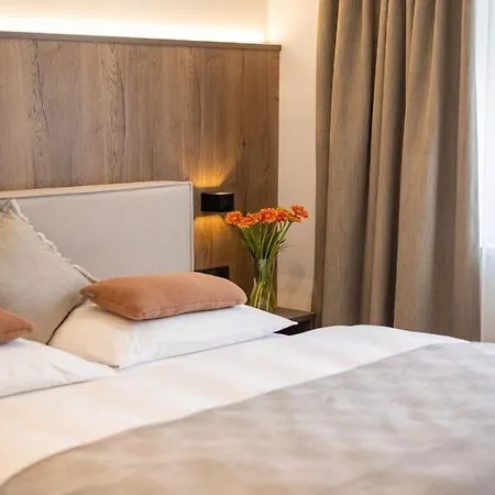 Lenni's Apartments-2 By Interhome *